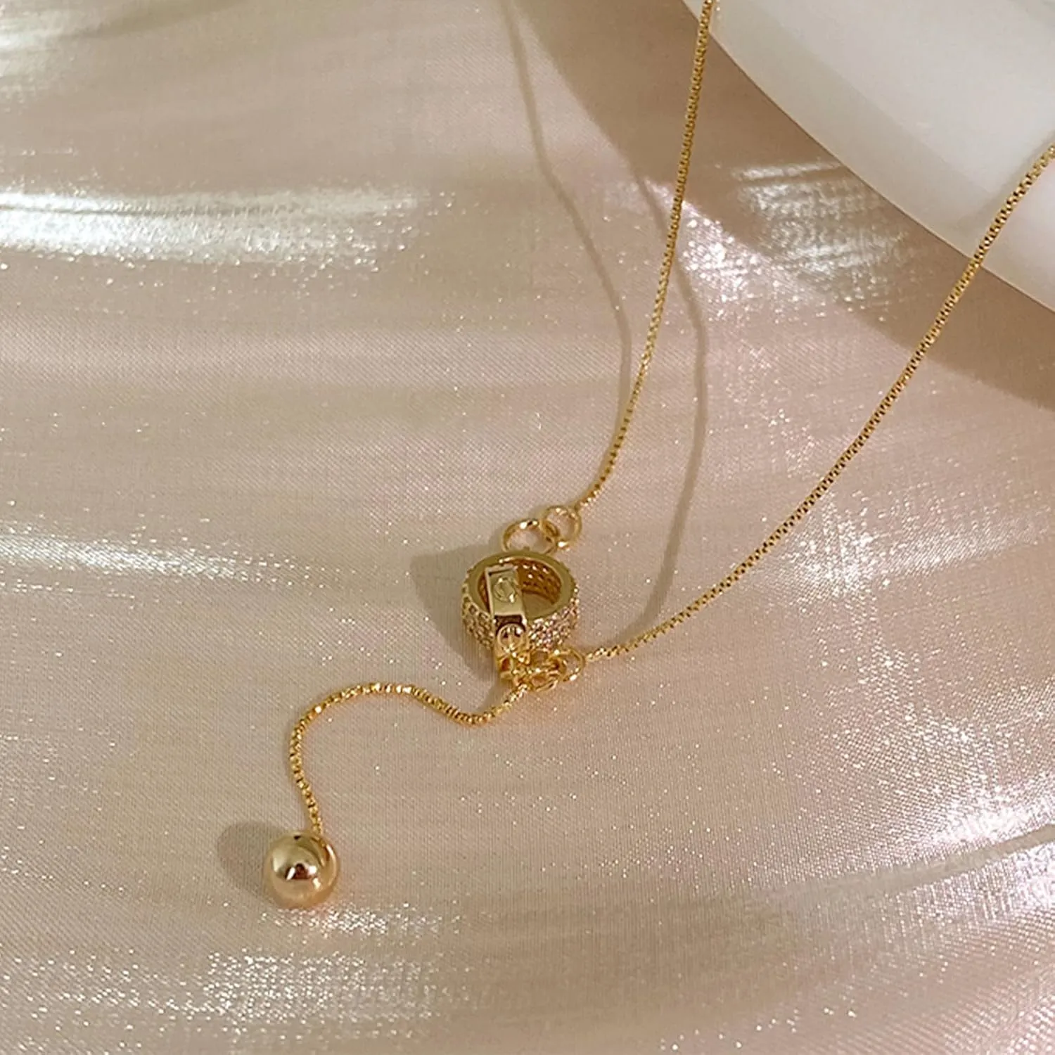 Dainty Gold Pendant Necklace for Women Small Cross Necklace Pearl Necklaces Silver Necklaces