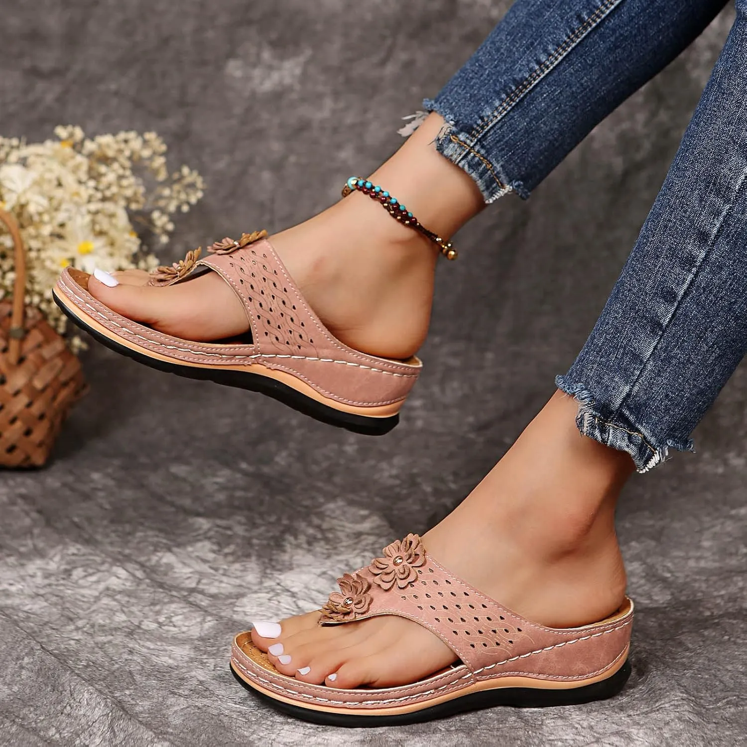 Eduavar Sandals Women Dressy Summer Flat, Orthopedic Sandals for Women Casual Open Toe Flip Flops Sandals Summer Beach Sandal