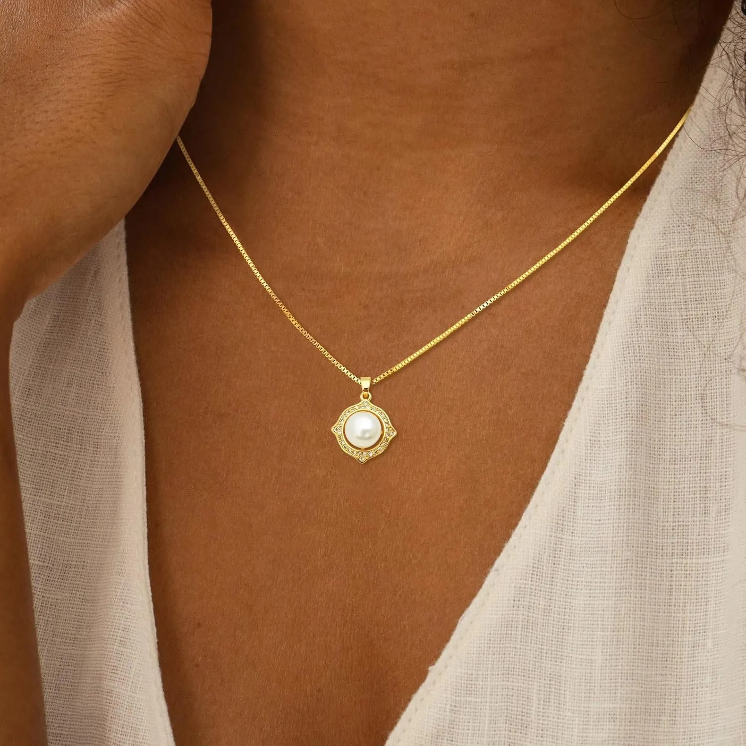 Gold Necklace for Women Trendy, 14k Gold Conch Shell Starfish Pendant Necklace Dainty Pearl Necklace for Women Charm Necklaces Summer Beach Jewelry Gifts for Woman