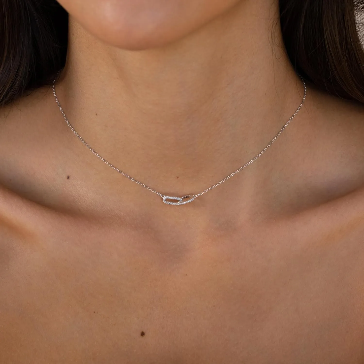 Gold Pendant Necklace Dainty Diamond Necklaces Simple 14K Gold Plated Paperclip Choker Necklaces Cute Minimalist Open Oval Necklaces for Women