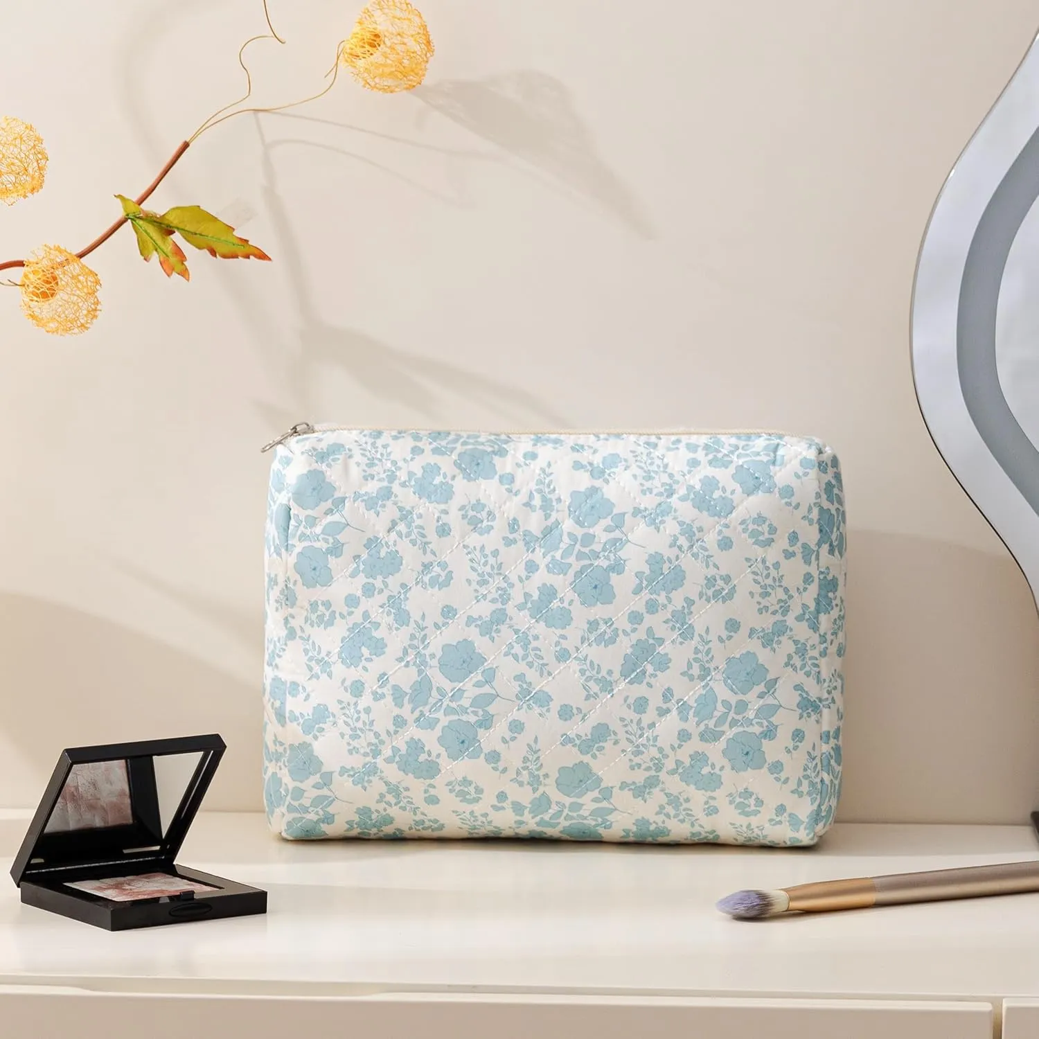 HBselect Quilted Makeup Bag, Portable Cotton Large Travel Makeup Bag, Cute Coquette Blueflowers Floral Cosmetic Bags Toiletry Bags for Women Teen Girls Mom