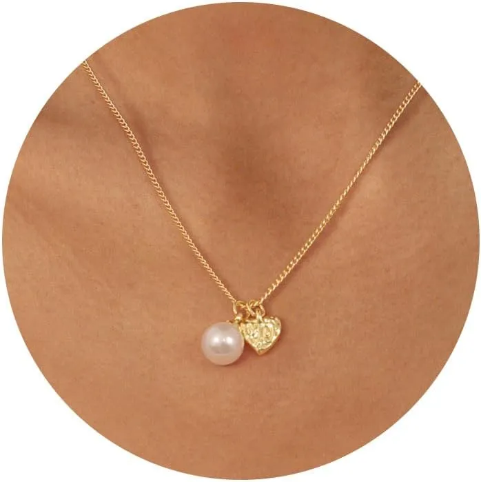 Heart Necklaces for Women,Dainty Gold Necklace 14K Gold Plated Choker Necklaces for Women Cute Heart Necklaces Simple Gold Heart Necklaces for Women Trendy Gold Jewelry for Women Gifts