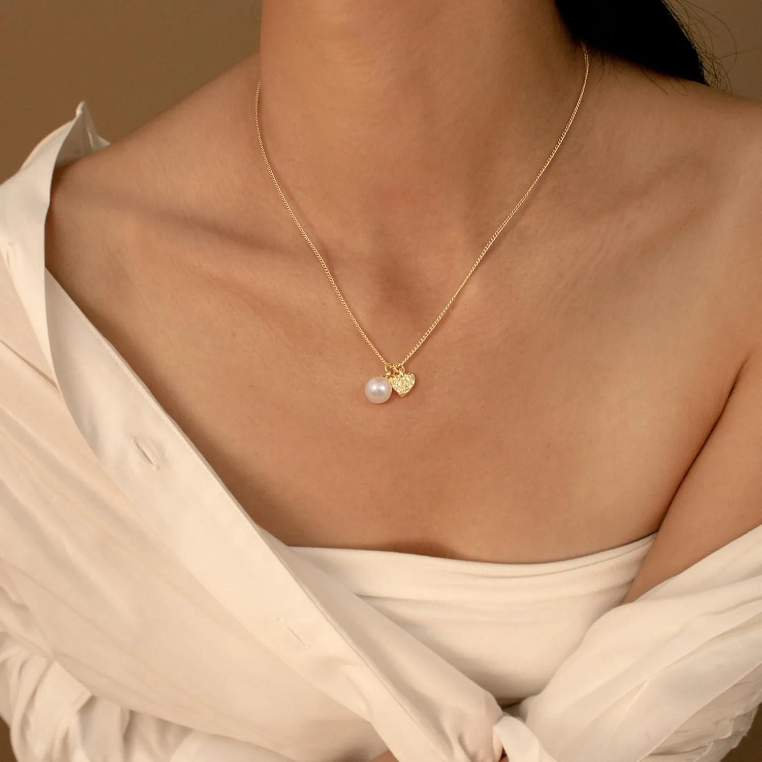 Heart Necklaces for Women,Dainty Gold Necklace 14K Gold Plated Choker Necklaces for Women Cute Heart Necklaces Simple Gold Heart Necklaces for Women Trendy Gold Jewelry for Women Gifts