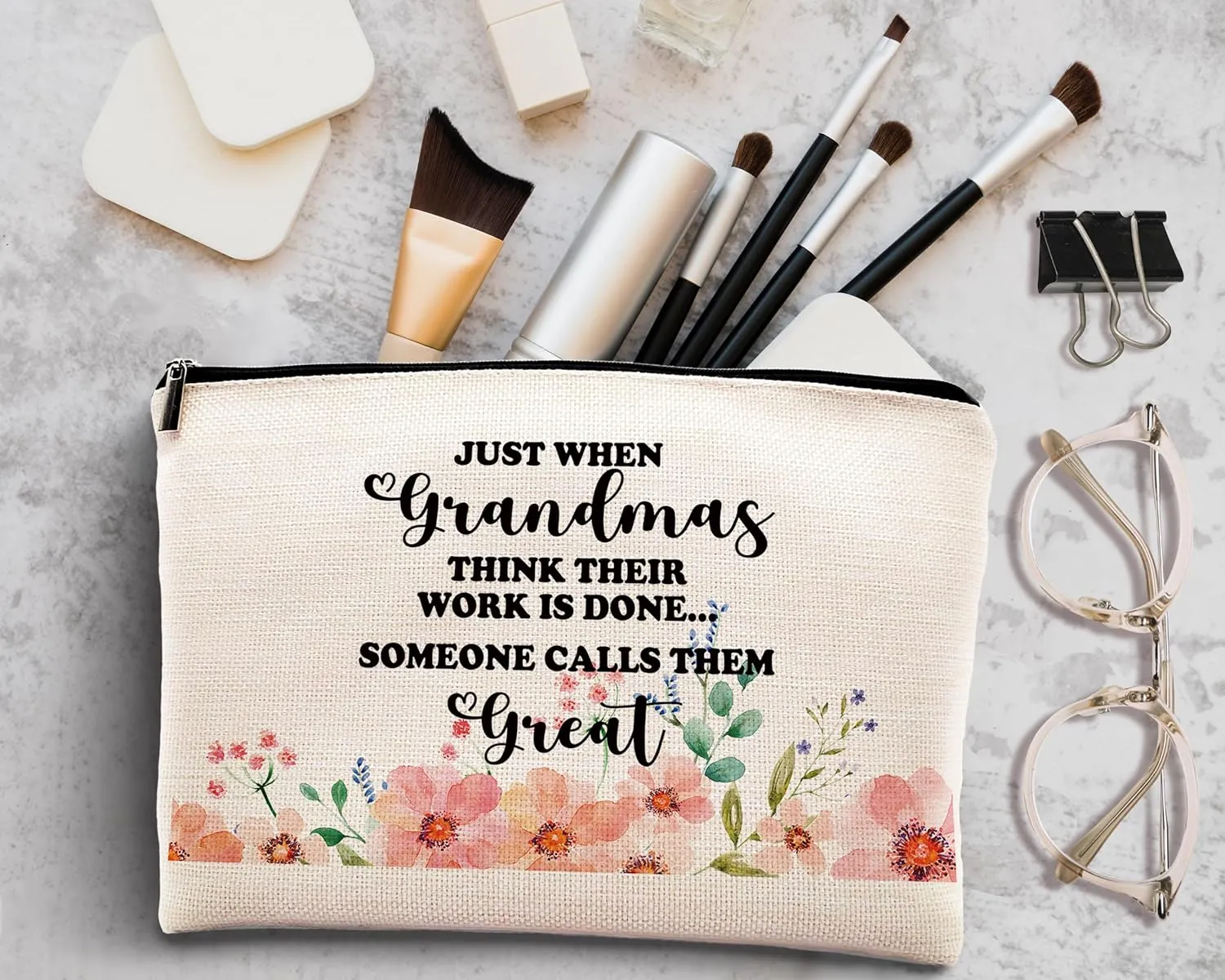 kdqua Great Grandma Gifts Makeup Bag, New Grandma Promoted to Grandma Gifts, Grandma Thanksgiving Gifts Linen Cosmetic Bag Zipper Pouch Travel Organizer Toiletry Bag, Pregnancy Announcement Gifts