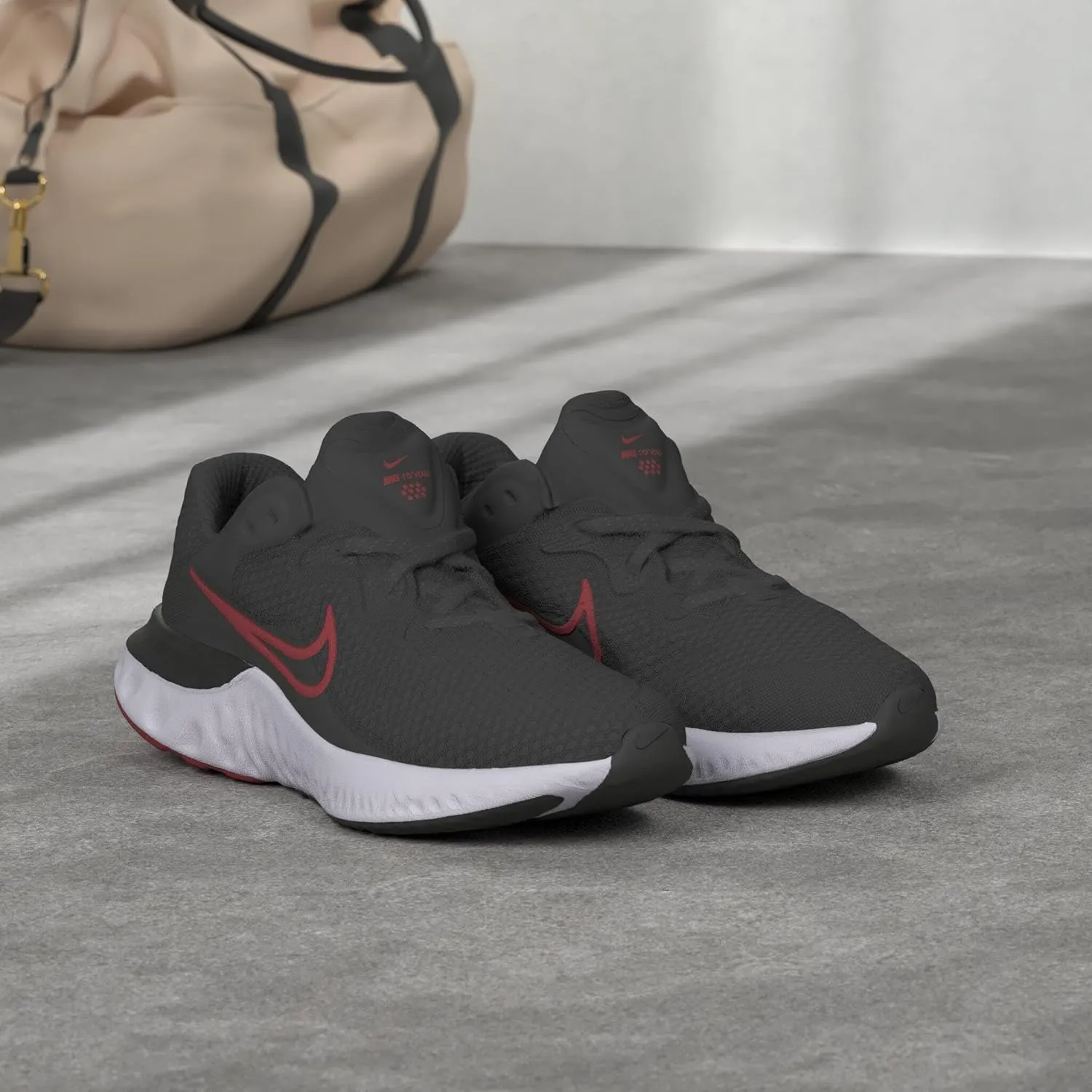NIKE Men's Stroke Running Shoe