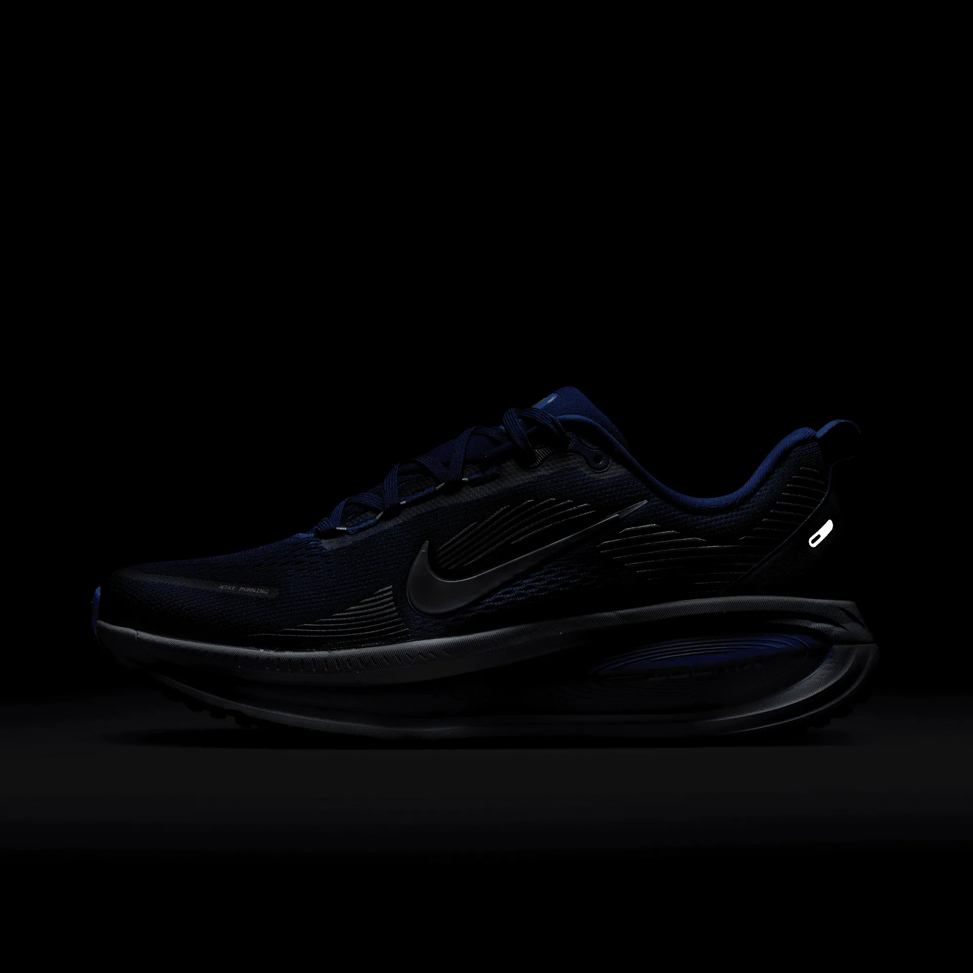 Nike Men's Vomero 18 Running Shoes