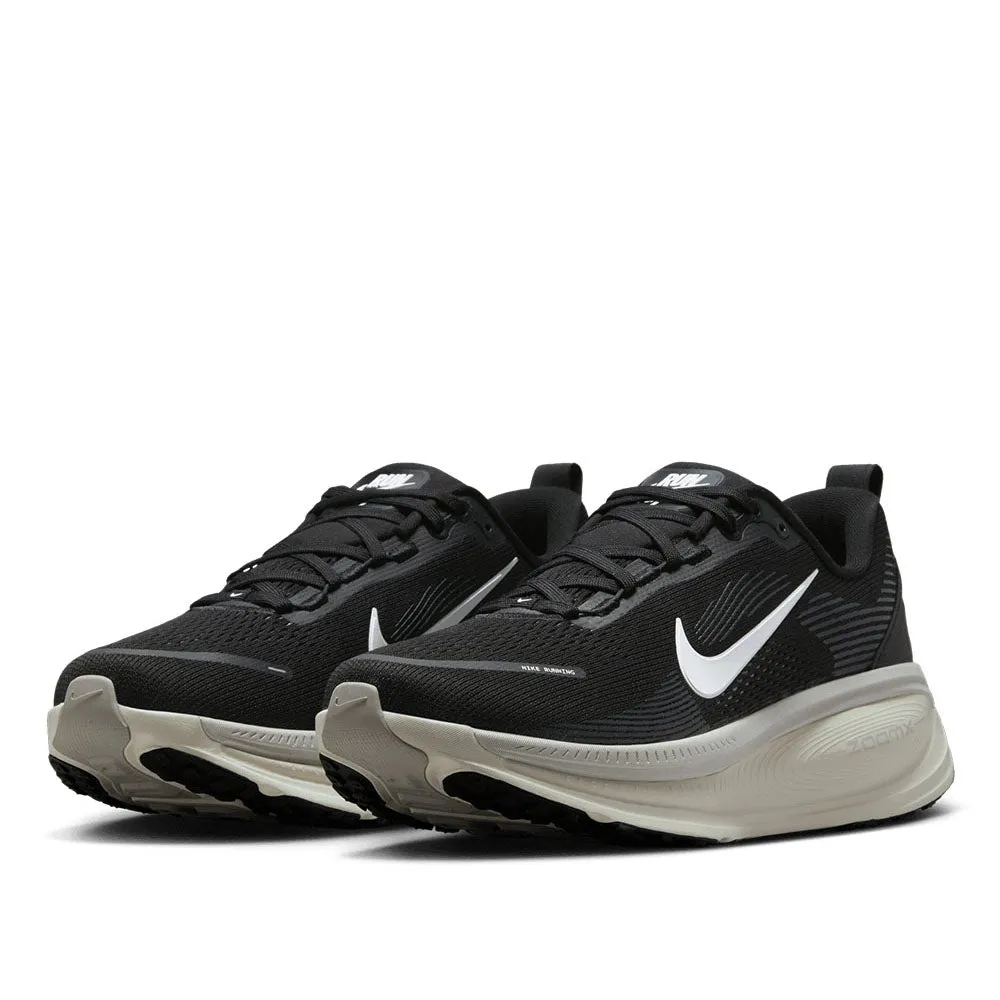 Nike Men's Vomero 18 Running Shoes