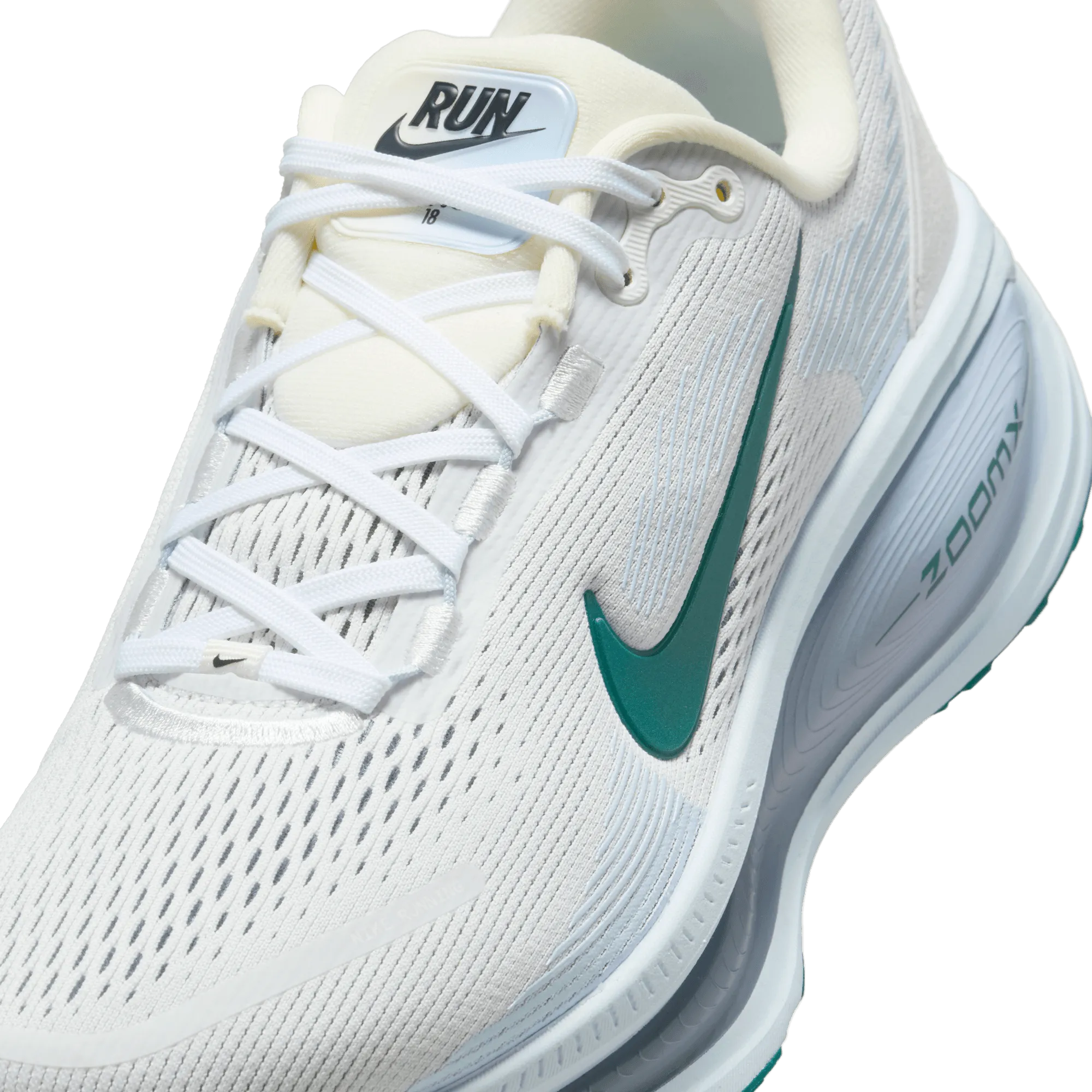 Nike Women's Vomero 18 Running Shoes