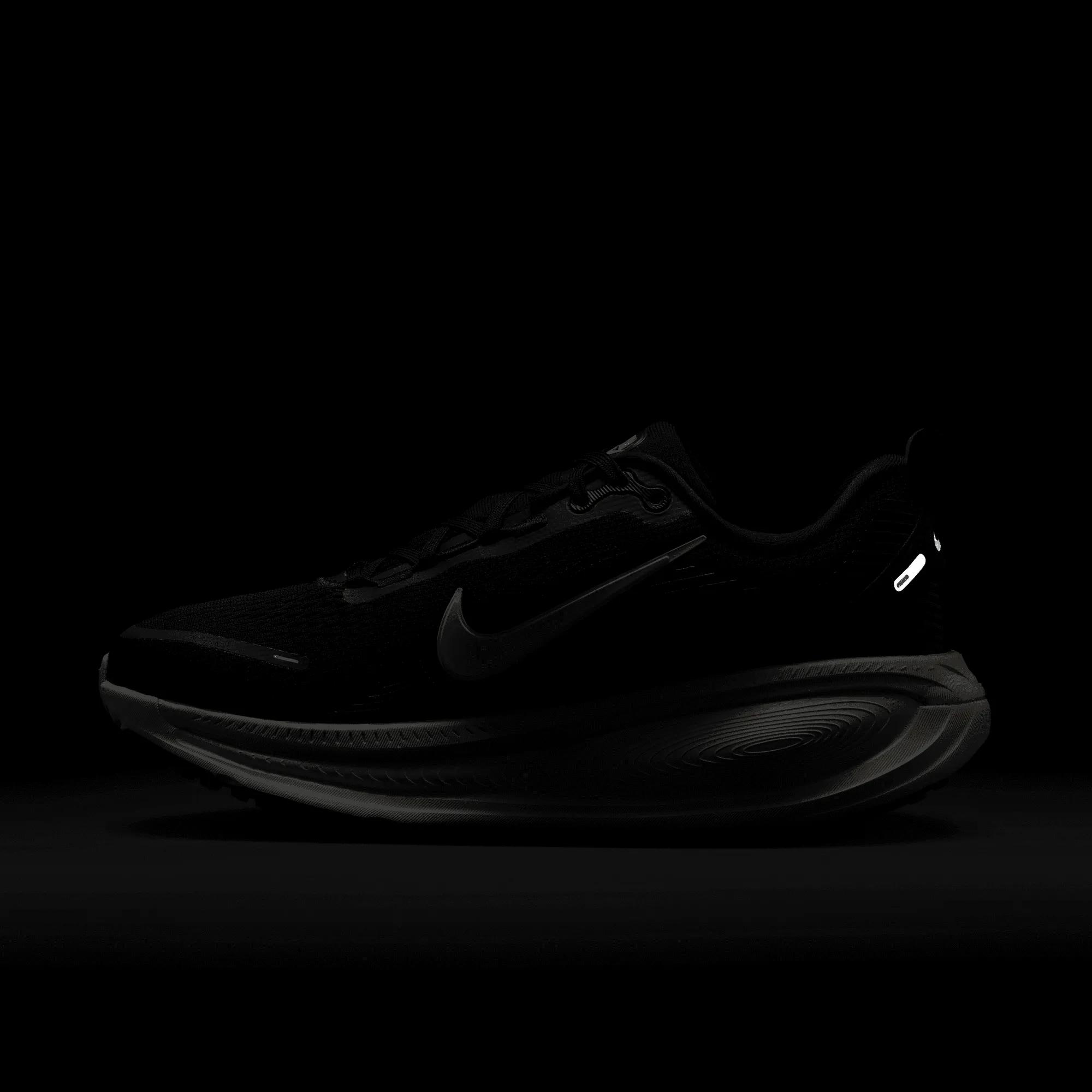 Nike Women's Vomero 18 Running Shoes