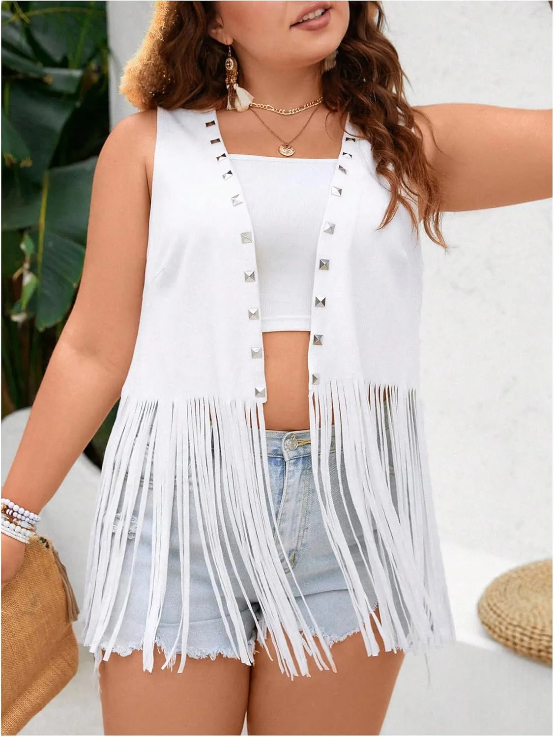 OYOANGLE Women's Plus Size Studded Fringe Trim Open Front Sleeveless Faux Suede Vest Jacket