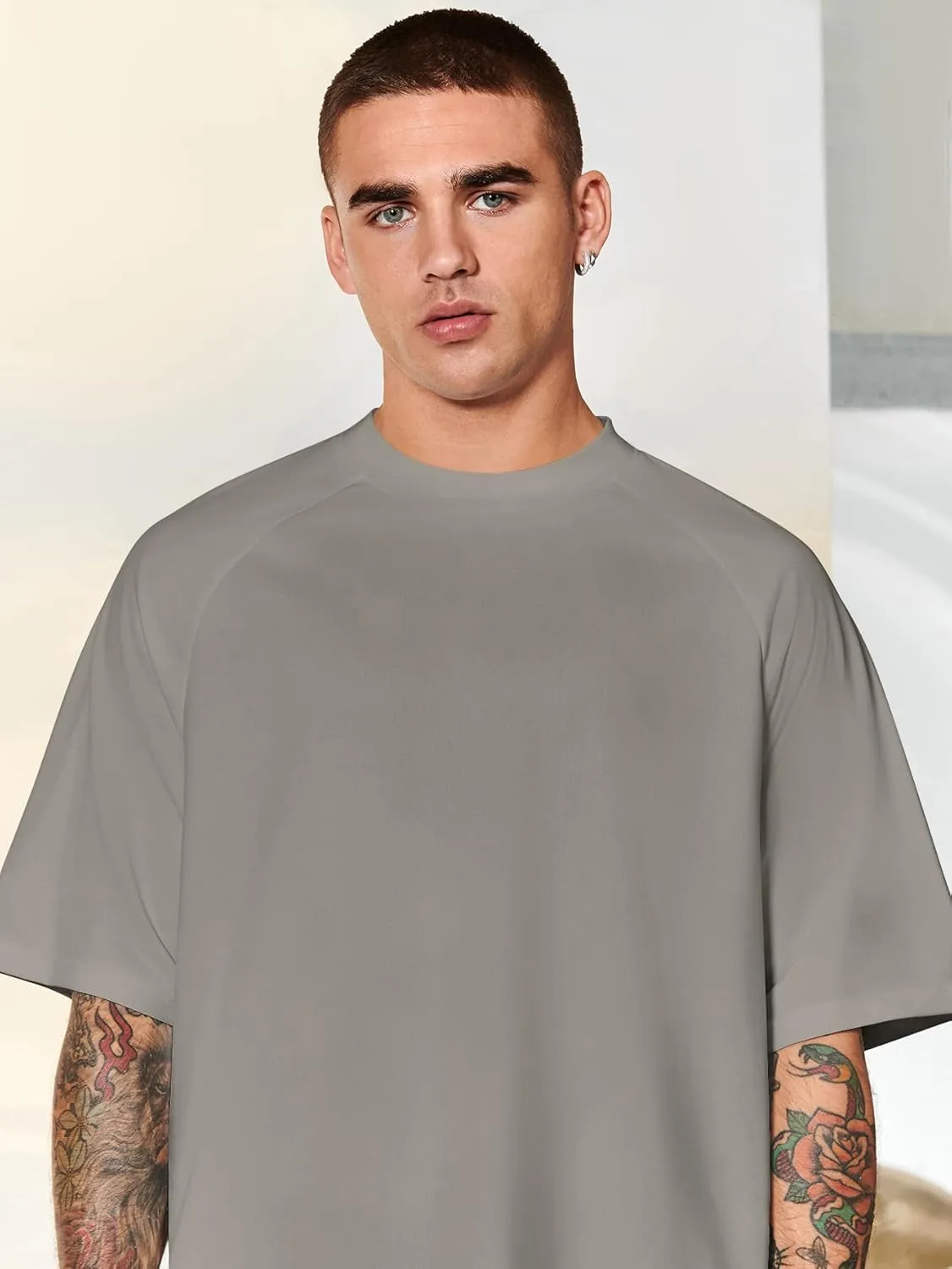 Verdusa Men's Oversized Shirts Short Sleeve Loose Fit Casual Solid Basic Tee Tops
